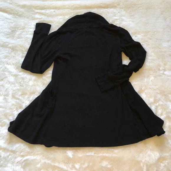 Cardigan - Picture 2 of 6